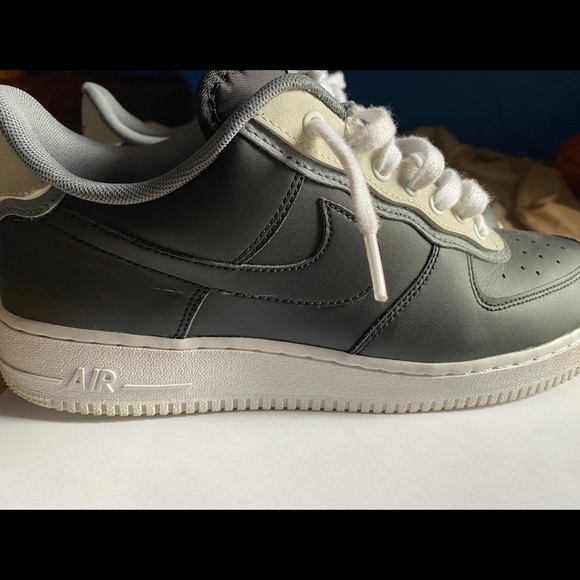 Black, grey and white Air Force 1 Lvl 8 size 11.5 - Picture 2 of 2